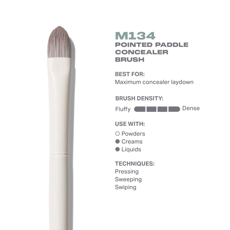 M134 Pointed Paddle Concealer Brush - Image 3 out of 5
