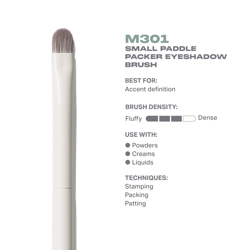 M301 Small Paddle Packer Eyeshadow Brush - Image 3 out of 5