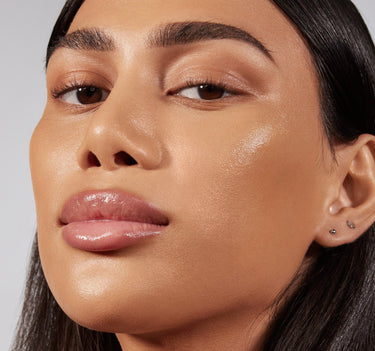 Lightform Extended Hydration Foundation {Tan 17W}